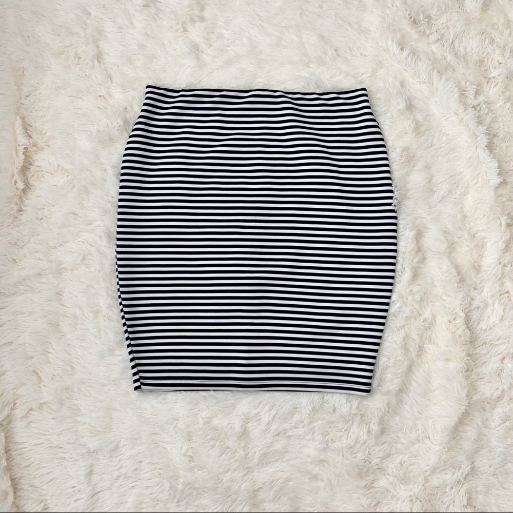 F21 Plus Size Stripe Skirt 1X